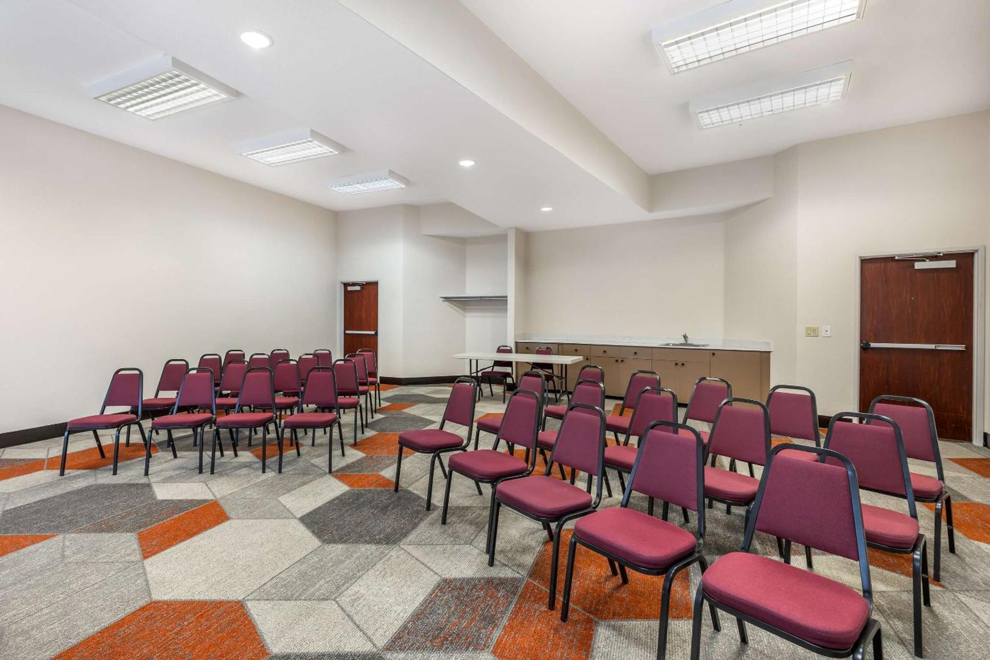 Comfort Suites Redmond Airport Екстериор снимка